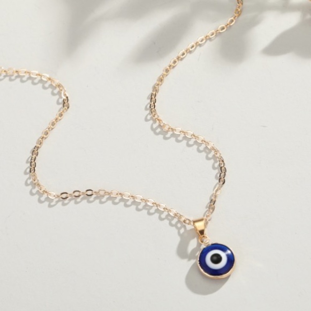 HP 🎉 Urban Outfitters Lucky Evil Eye Necklace
